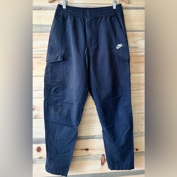Nike Men's Dark Cargo Pants - Picture 4 of 9